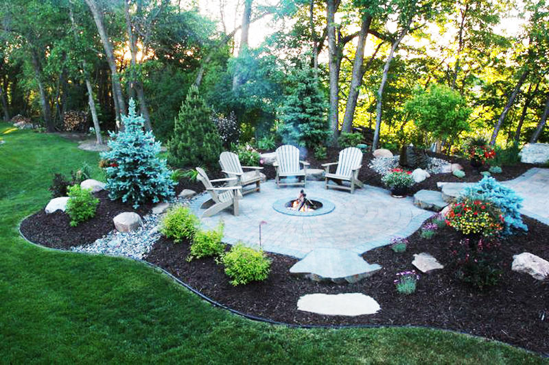 5 Gorgeous Outdoor Rooms to Enhance Your Backyard