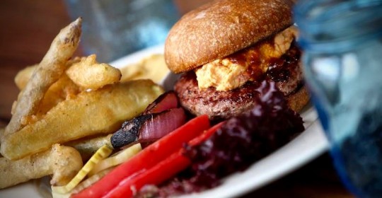 zazu kitchen + farm bacon burger. (Photo by Christopher Chung)