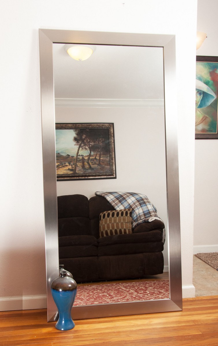 7 Ways Mirrors Can Make Any Room Look Bigger