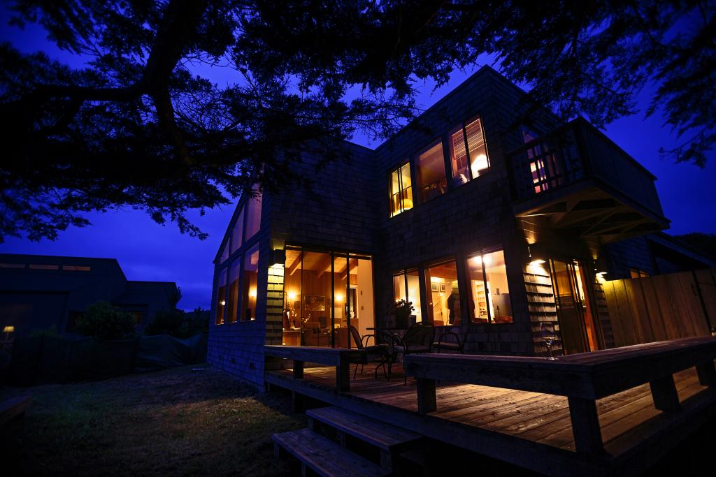 Carolyn Andre's house at night.