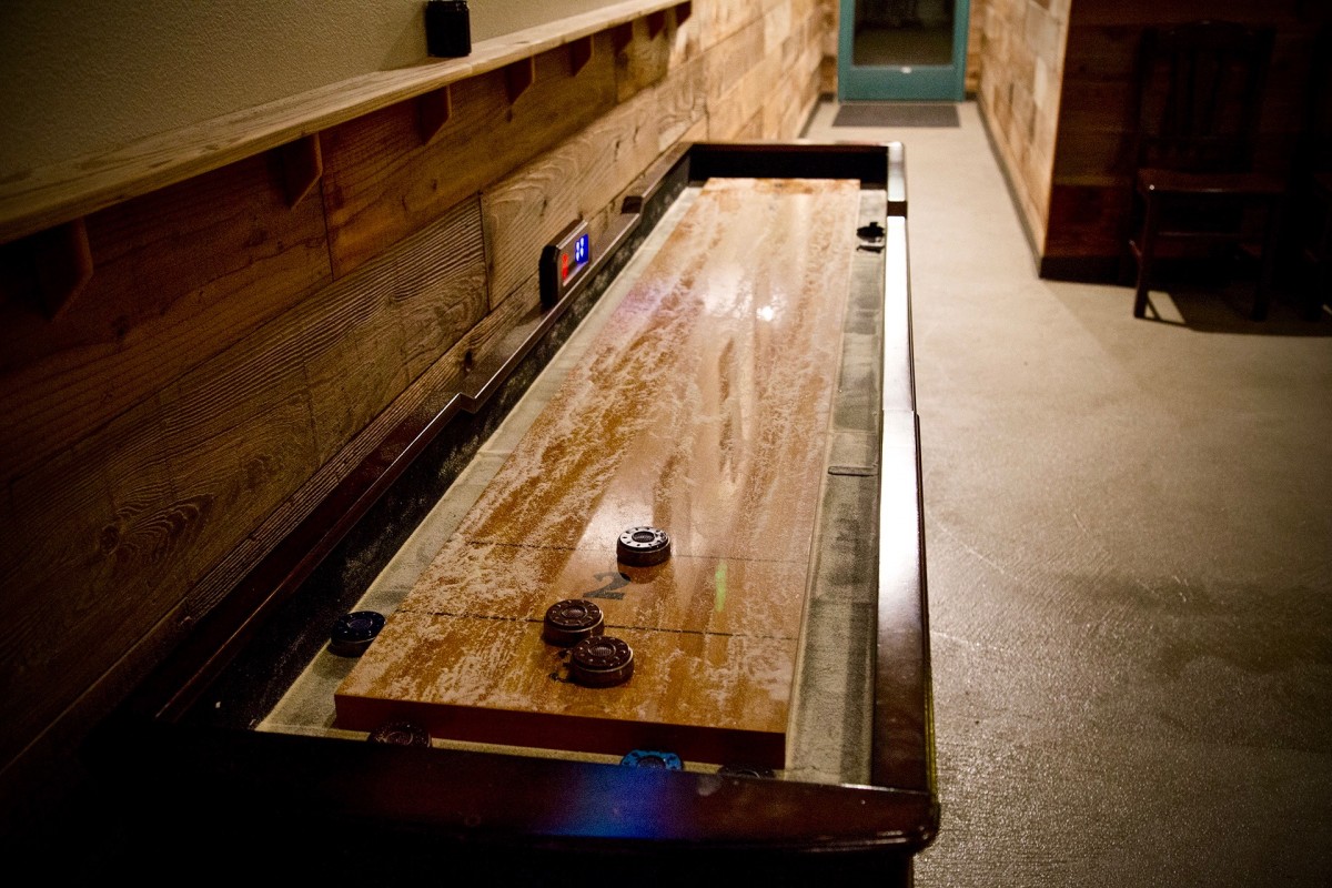 Shuffleboard at Local Barrel in Santa Rosa. (Photo by Estefany Gonzalez)