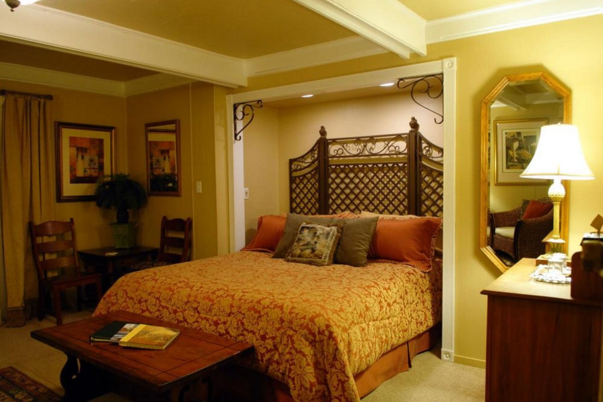Sonoma Orchid Inn.