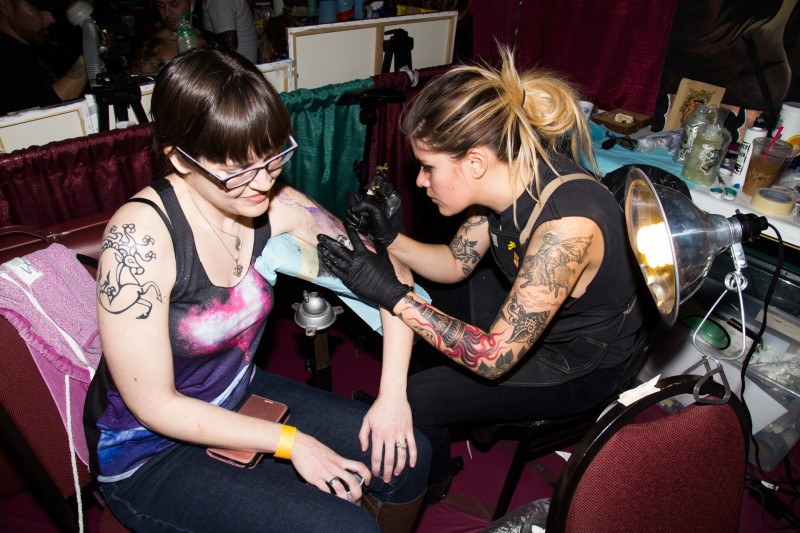 35 year old Elle Steranko gets tattood