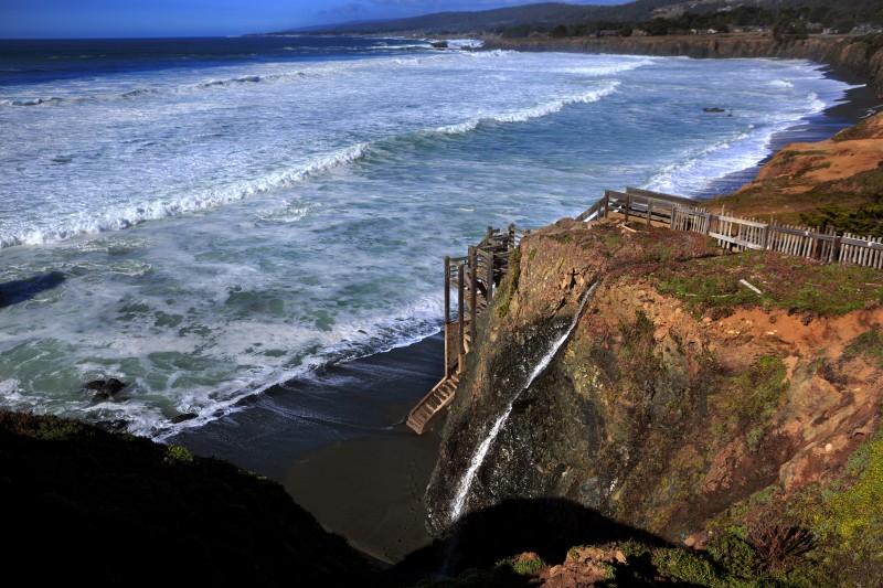 Black Point Falls. (Chris Hardy)