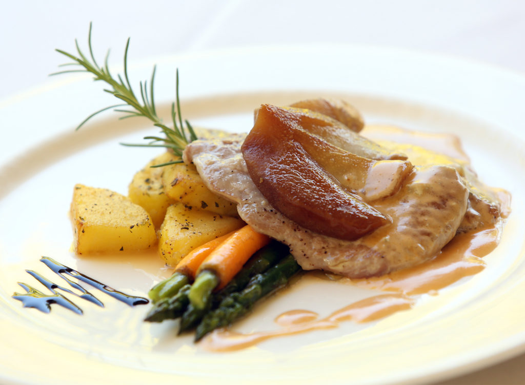 ITALY, Ca'Bianca in Santa Rosa: Scaloppine.