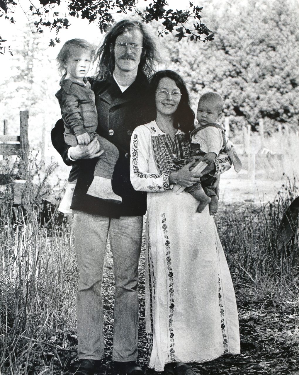 Wheeler Ranch family portrait. (Unidentified photographer. Courtesy of Ramón Sender) 