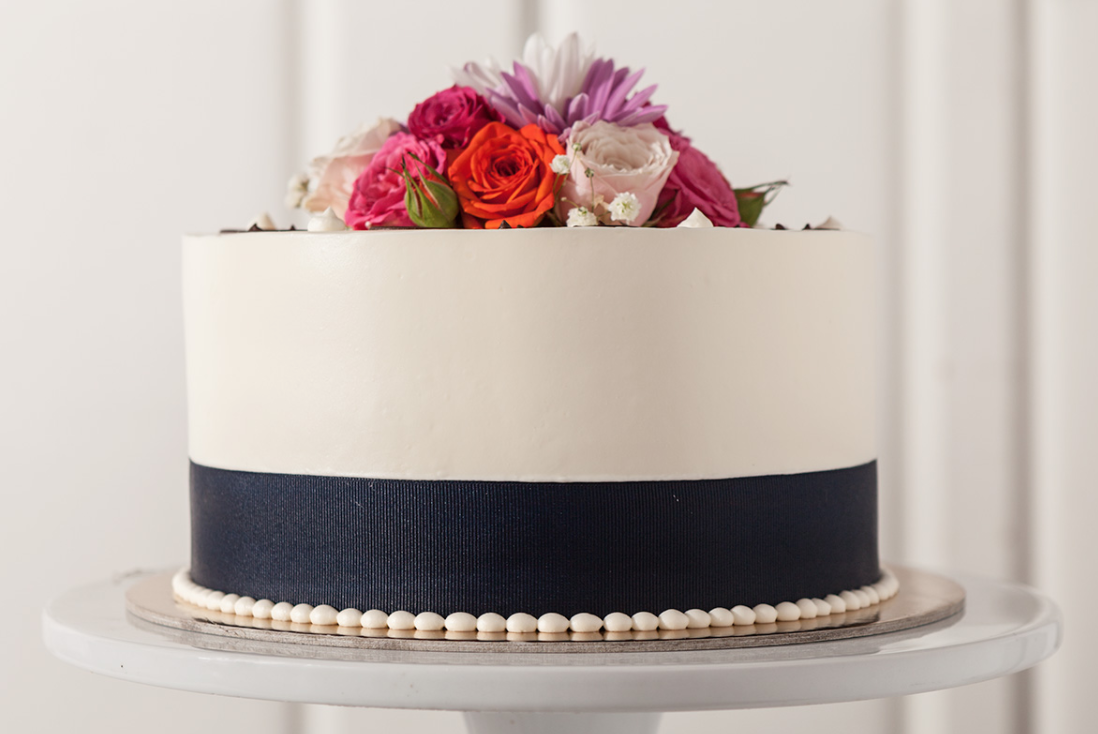 Best Sonoma County Wedding Cakes and Desserts photo