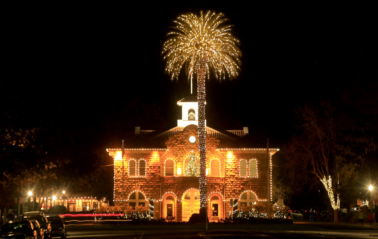 Sonoma's downtown plaza, Tuesday Dec. 20, 2016. (Kent Porter / The Press Democrat) 2016