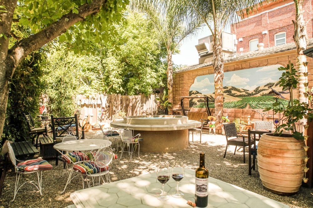 20 Sonoma Wineries And Tasting Rooms Open After 5 P M Sonoma