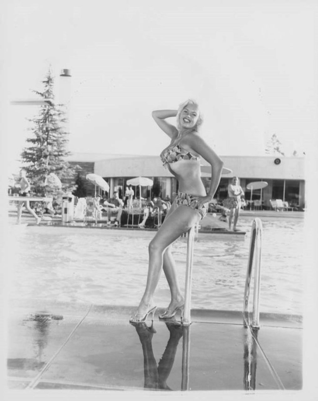 Sonoma County Library Jayne Mansfield in Santa Rosa at the pool at The Flamingo Hotel, 1960.