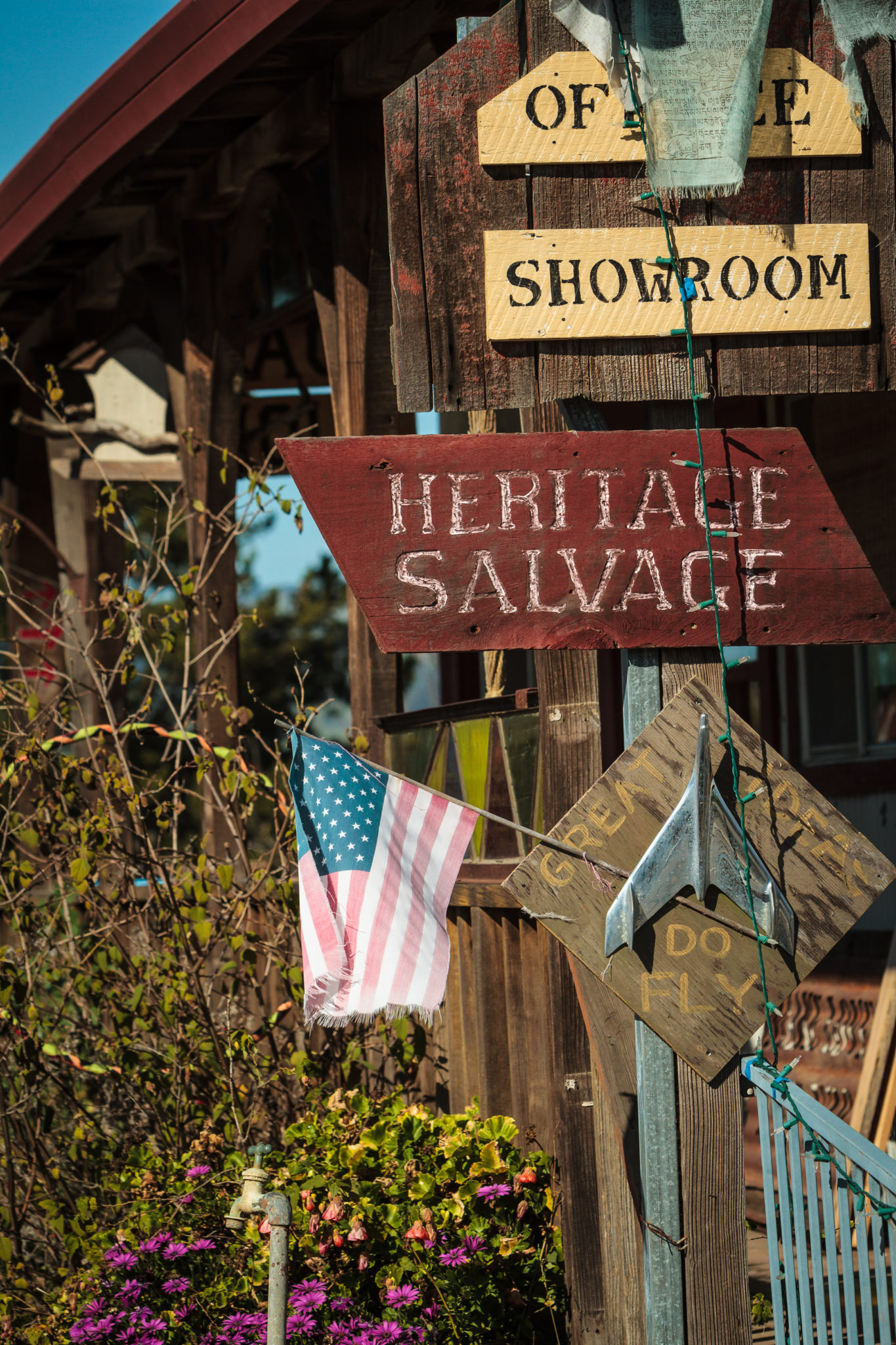 Heritage Salvage in Petaluma. (Chris Hardy)