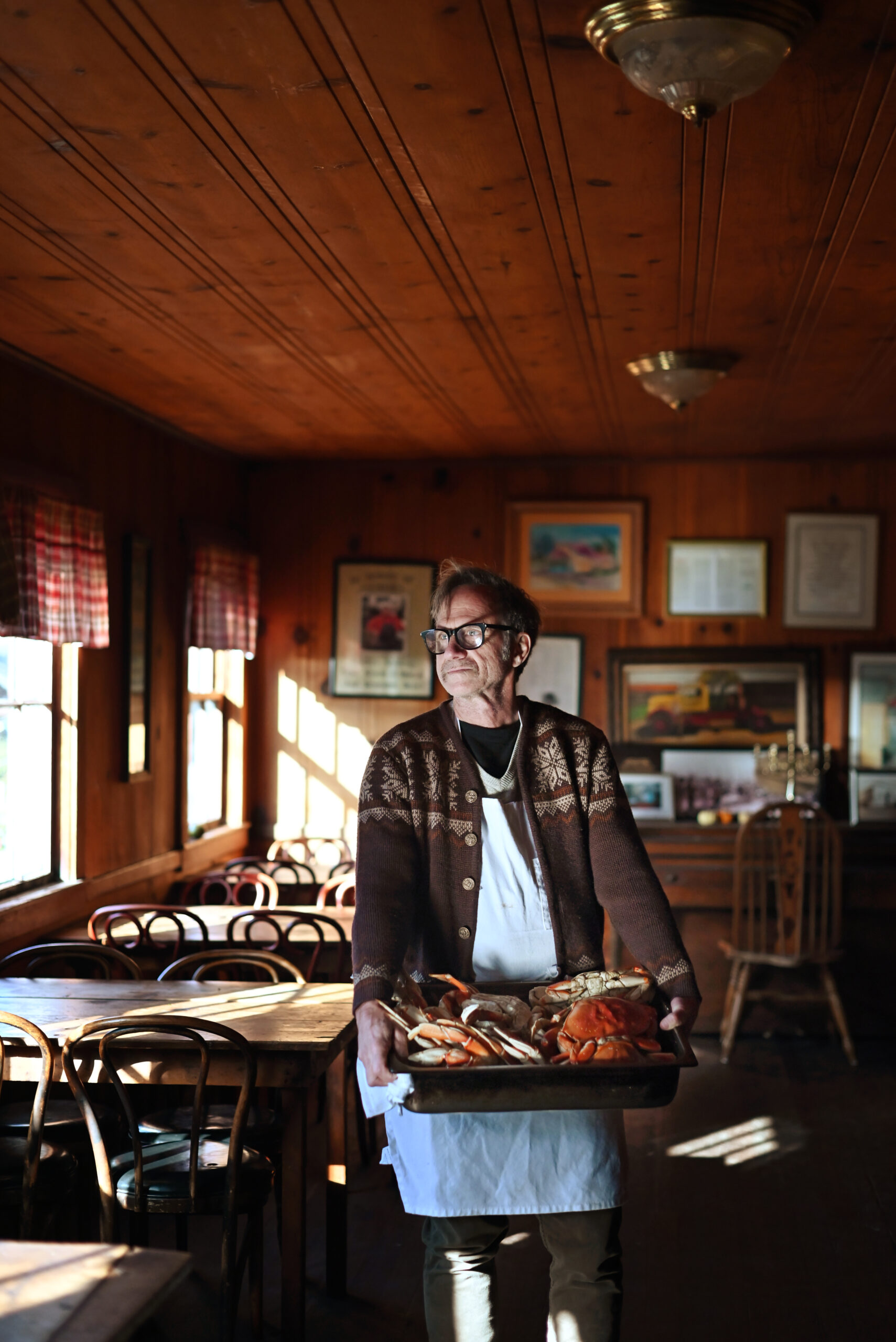 Executive chef Mark Malicki at Casino Bar & Grill in Bodega, Calif. Dec. 2, 2022. (Photo: Erik Castro/for Sonoma Magazine)