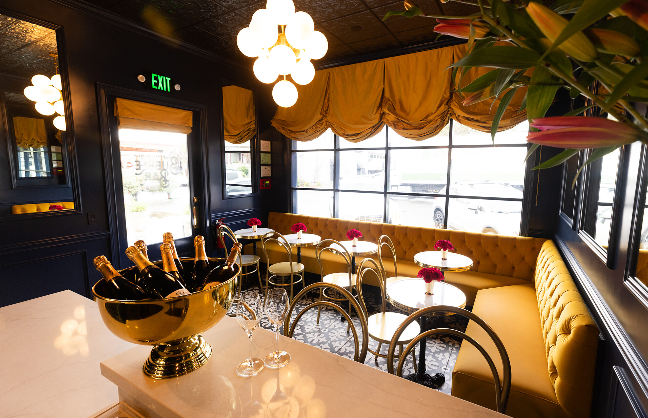 Cozy Bubble Bar tasting room in Healdsburg