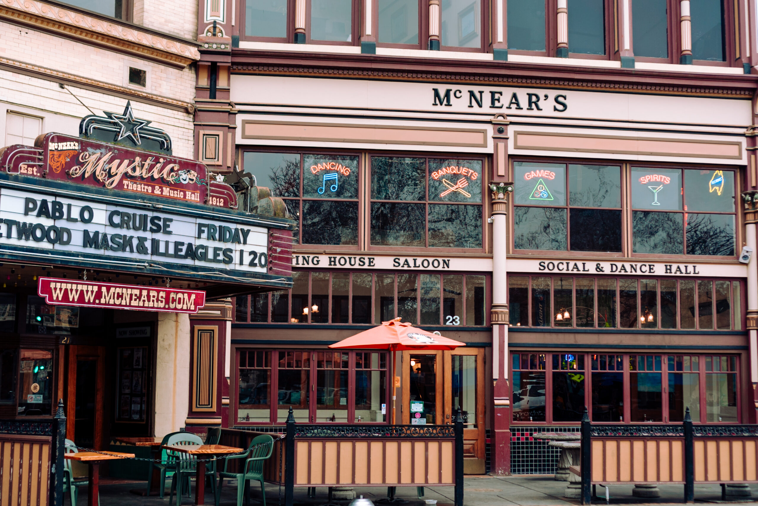 McNear's Saloon & Dining House in Petaluma. (Mariah Harkey / Sonoma County Tourism)
