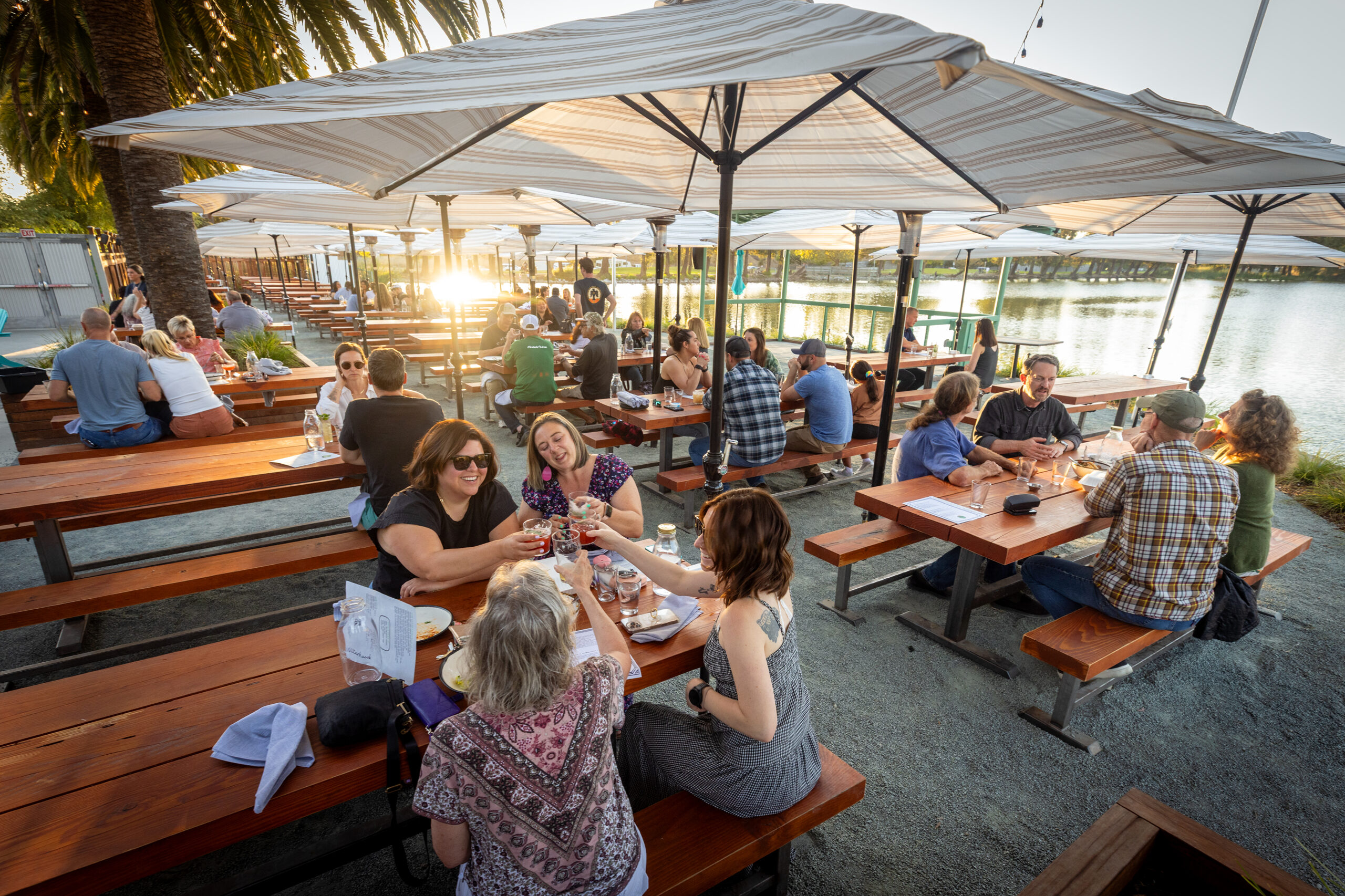 Outdoor dining at Waterhawk Lake Club in Rohnert Park