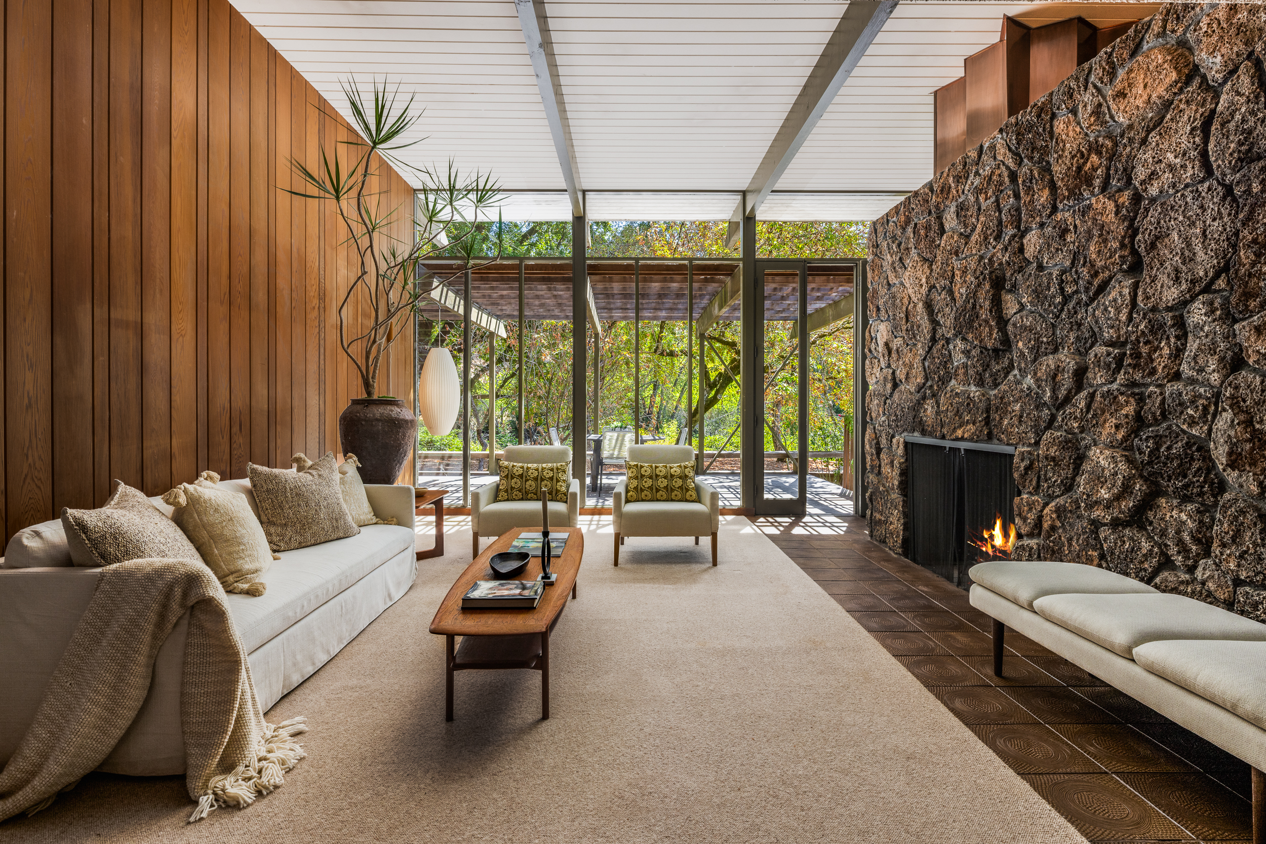 Living room. (Jan Pechbrenner / Liftec Media)
