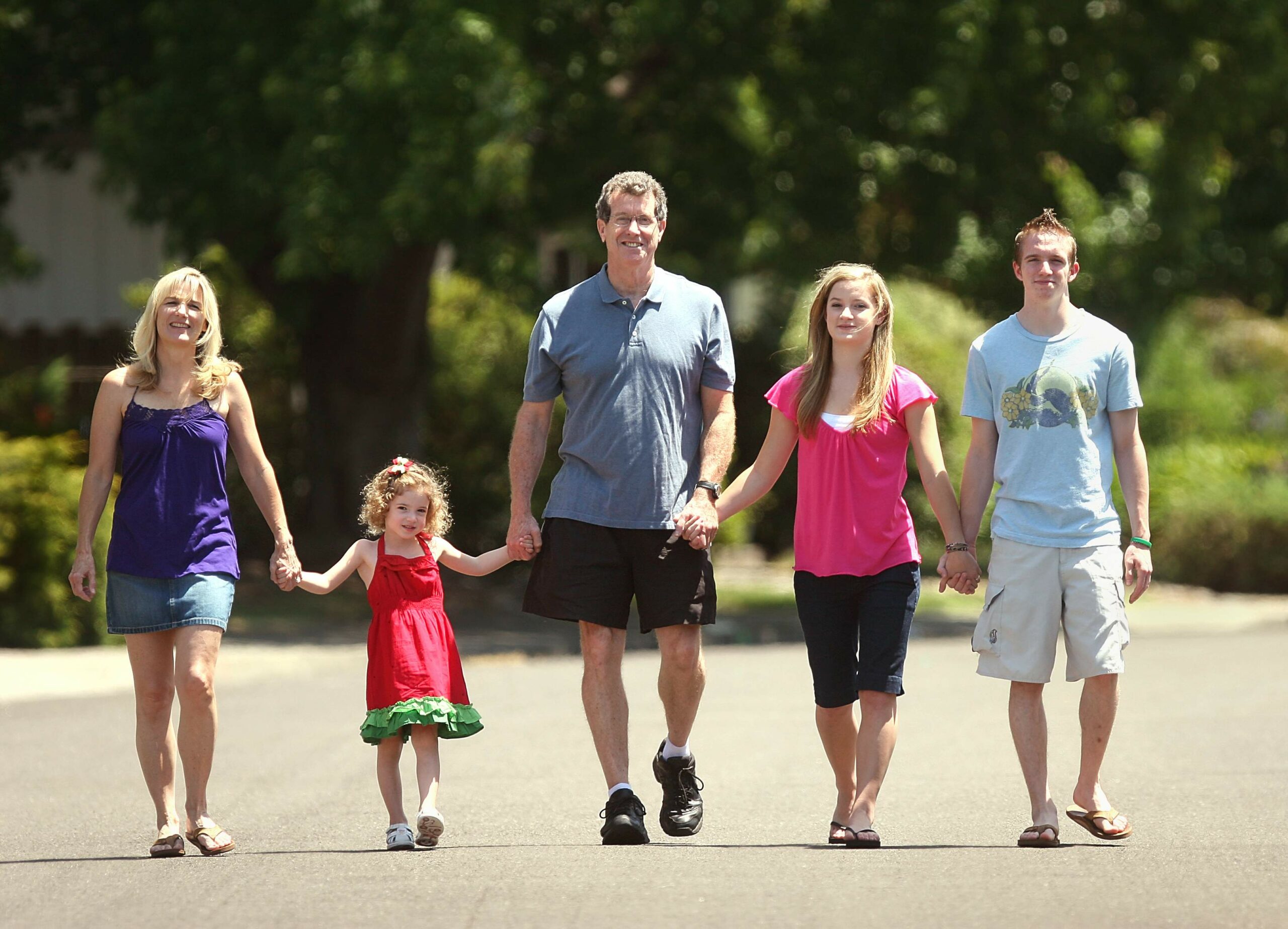 The Beasley family on Sunnyslope Drive in Santa Rosa for a family portrait, minus one (Danielle, 24, in bed recovering from knee surgery a day earlier) from left: Deborah; Laina, 4; Kent; twins Carleigh and Jeffrey, 16, on Wednesday, June 17, 2009. (The Press Democrat, file)