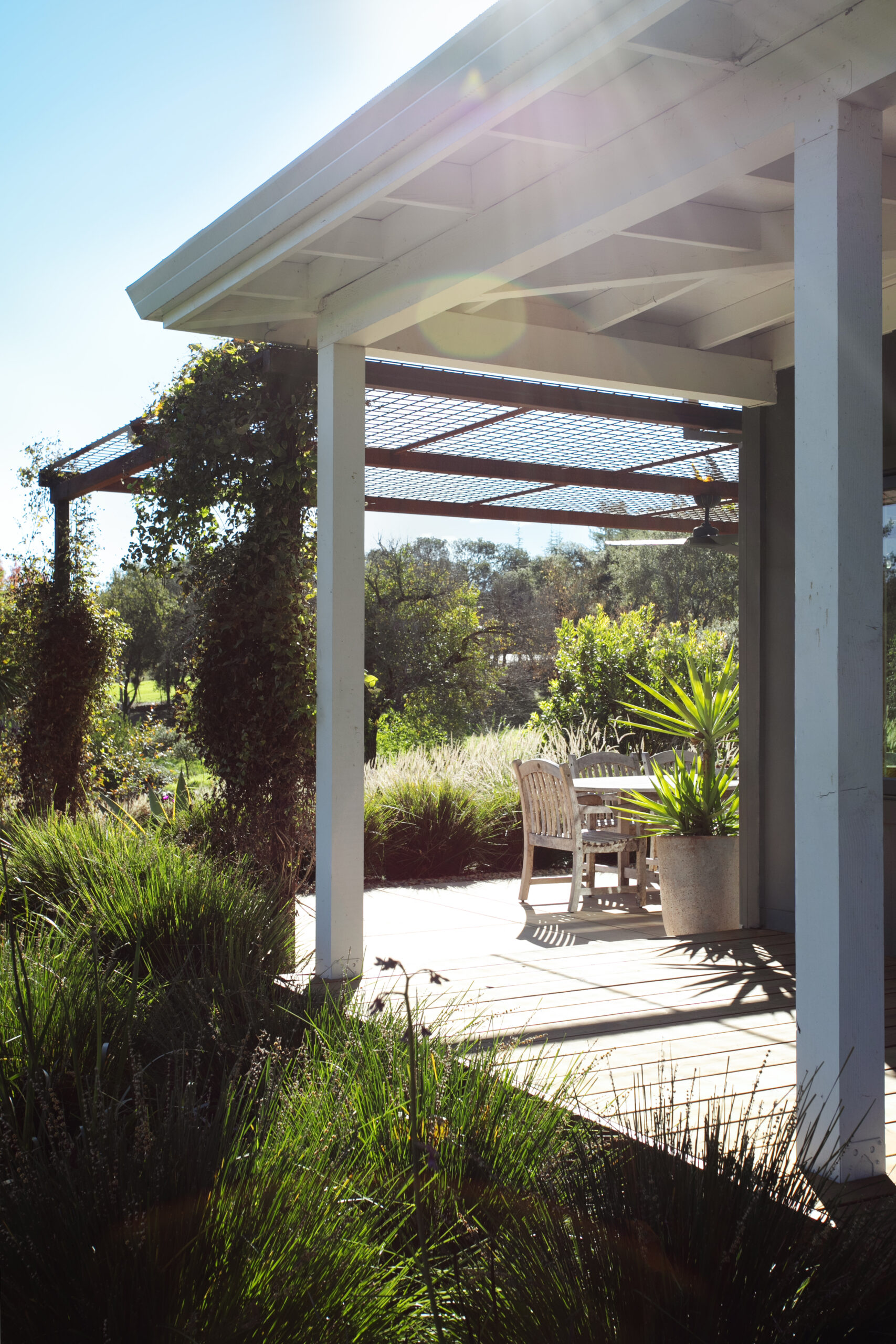 Jennifer Becker and Lars Langberg’s Sebastopol house features an expansive outdoor living area