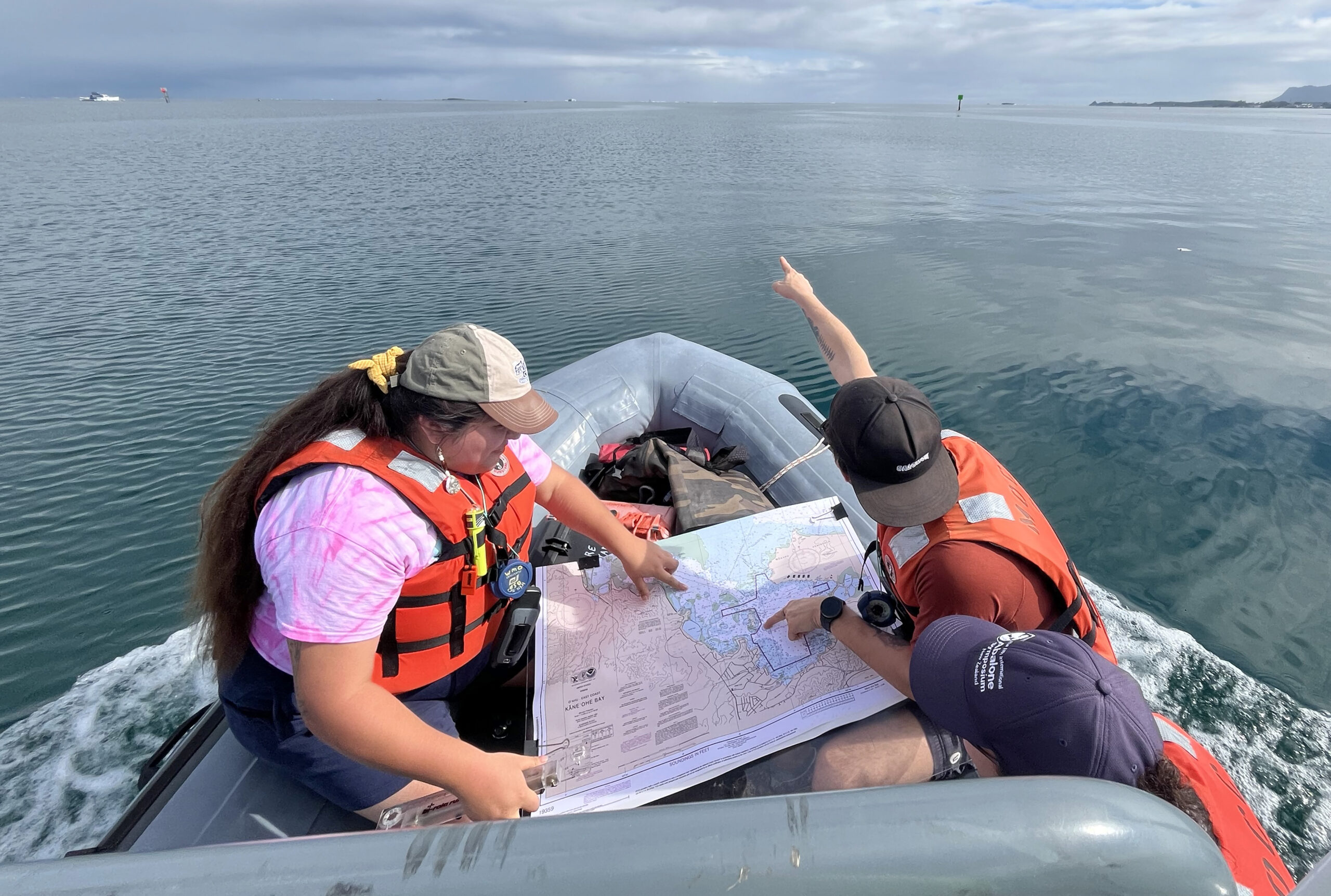 Dan Swezey, right, leads a group of Kashia tribal members on a diving and ocean skills course in Hawaii this January. (Courtesy Dan Swezey)
