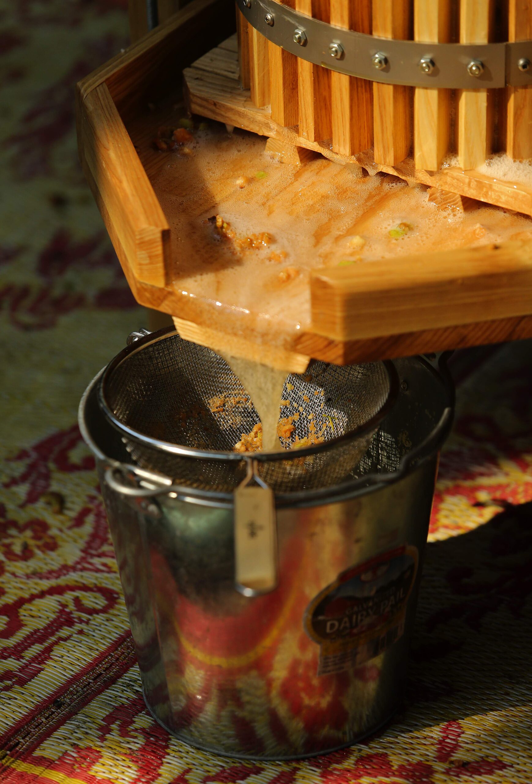 Juice local apples at the Sebastopol Community Apple Press 