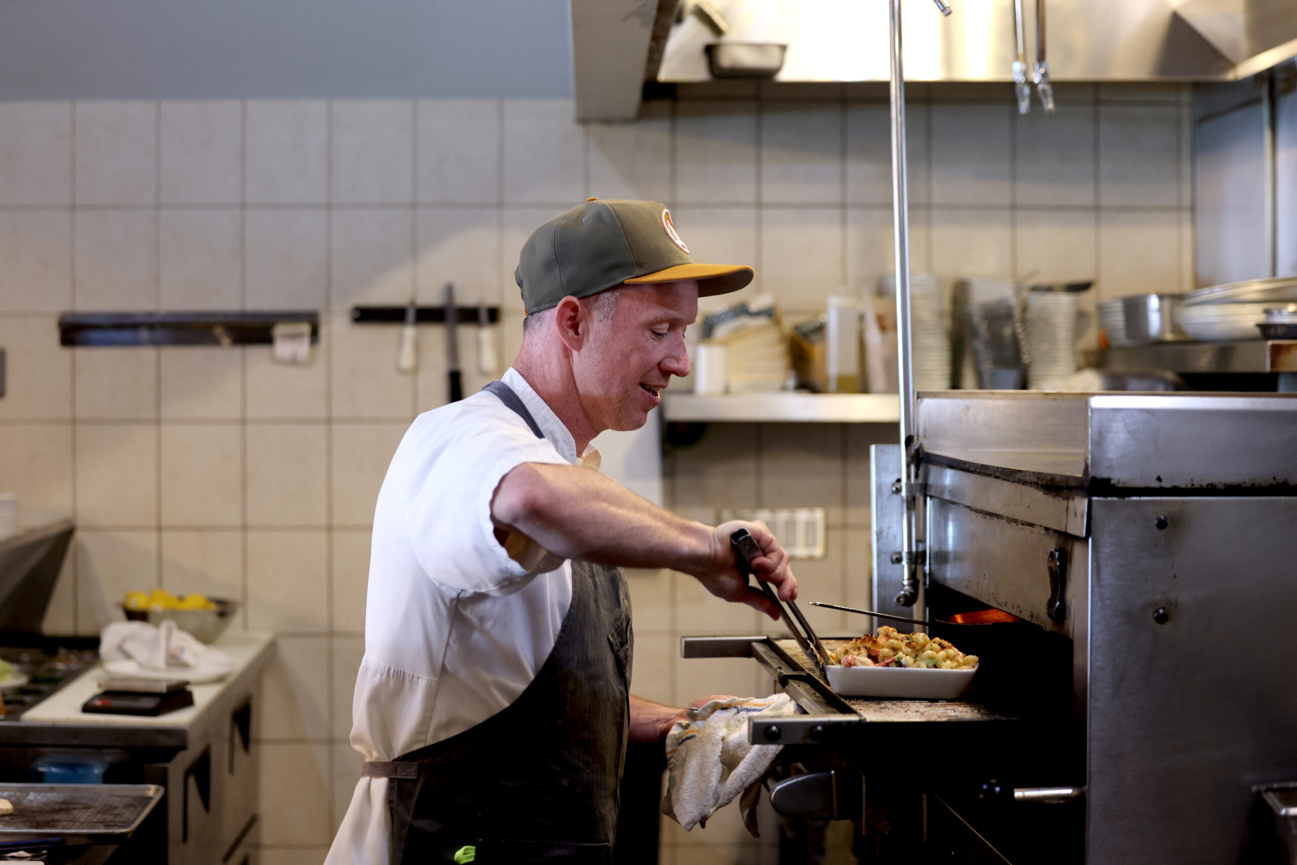 Seared co-owner Joe O’Donnell cooks a Lobster Mac n’ Cheese at Seared in Petaluma 