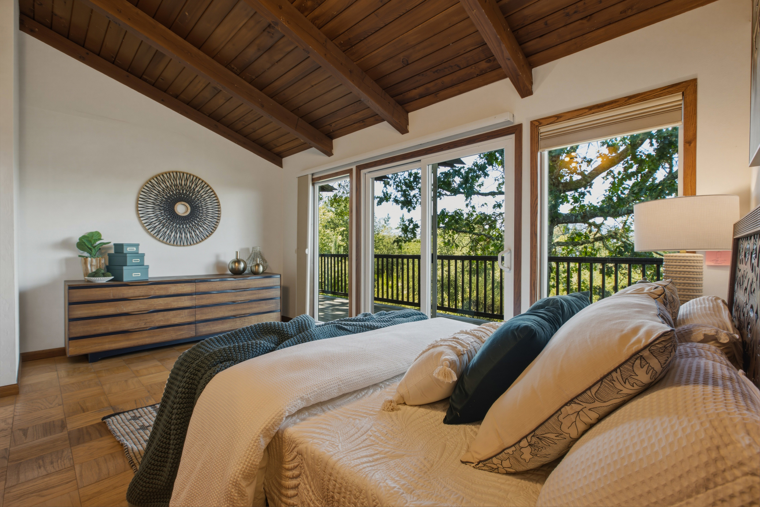 Bedroom. (Sarah Colegrove / Bravari Real Estate Media)