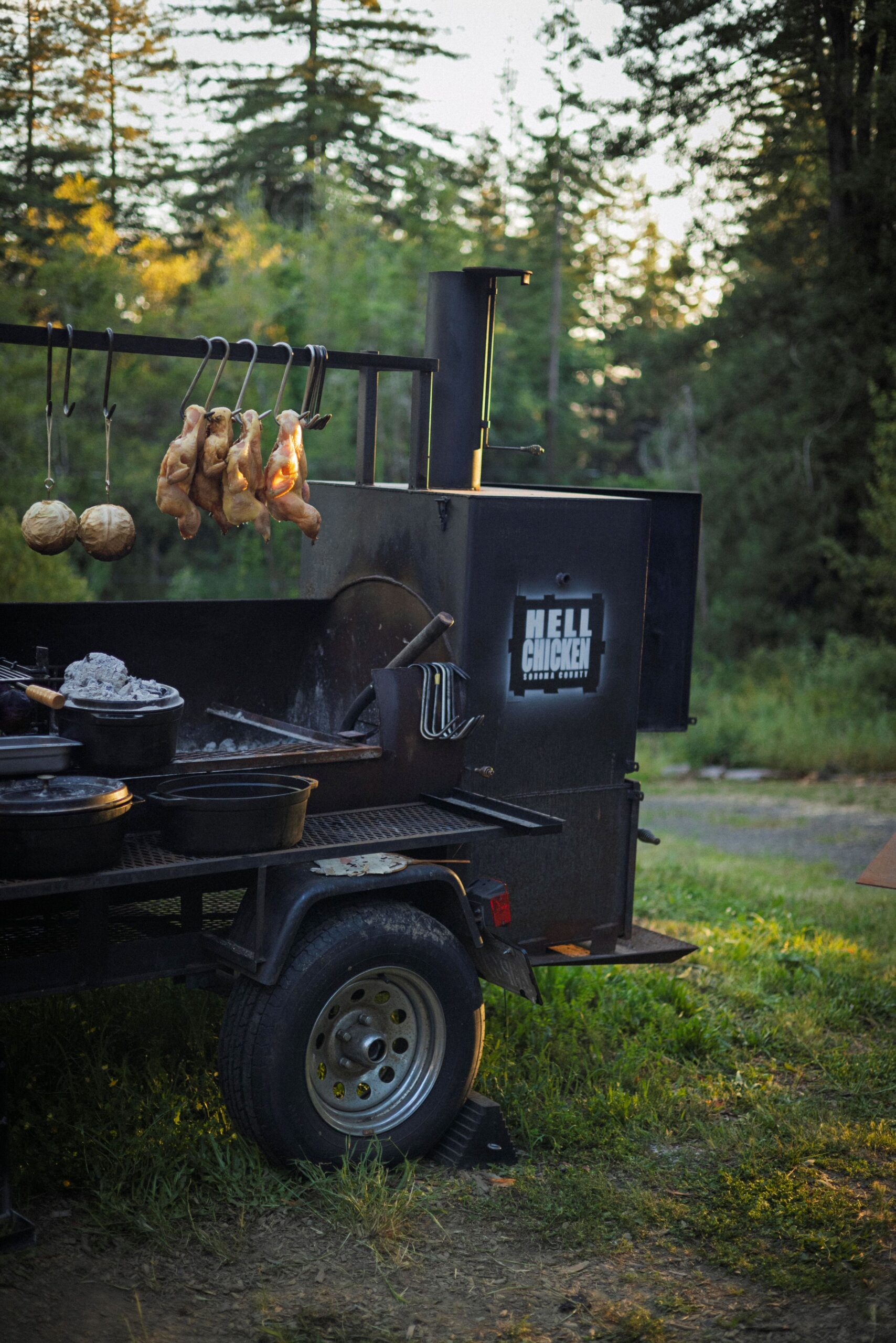 Hell Chicken grill and smoker