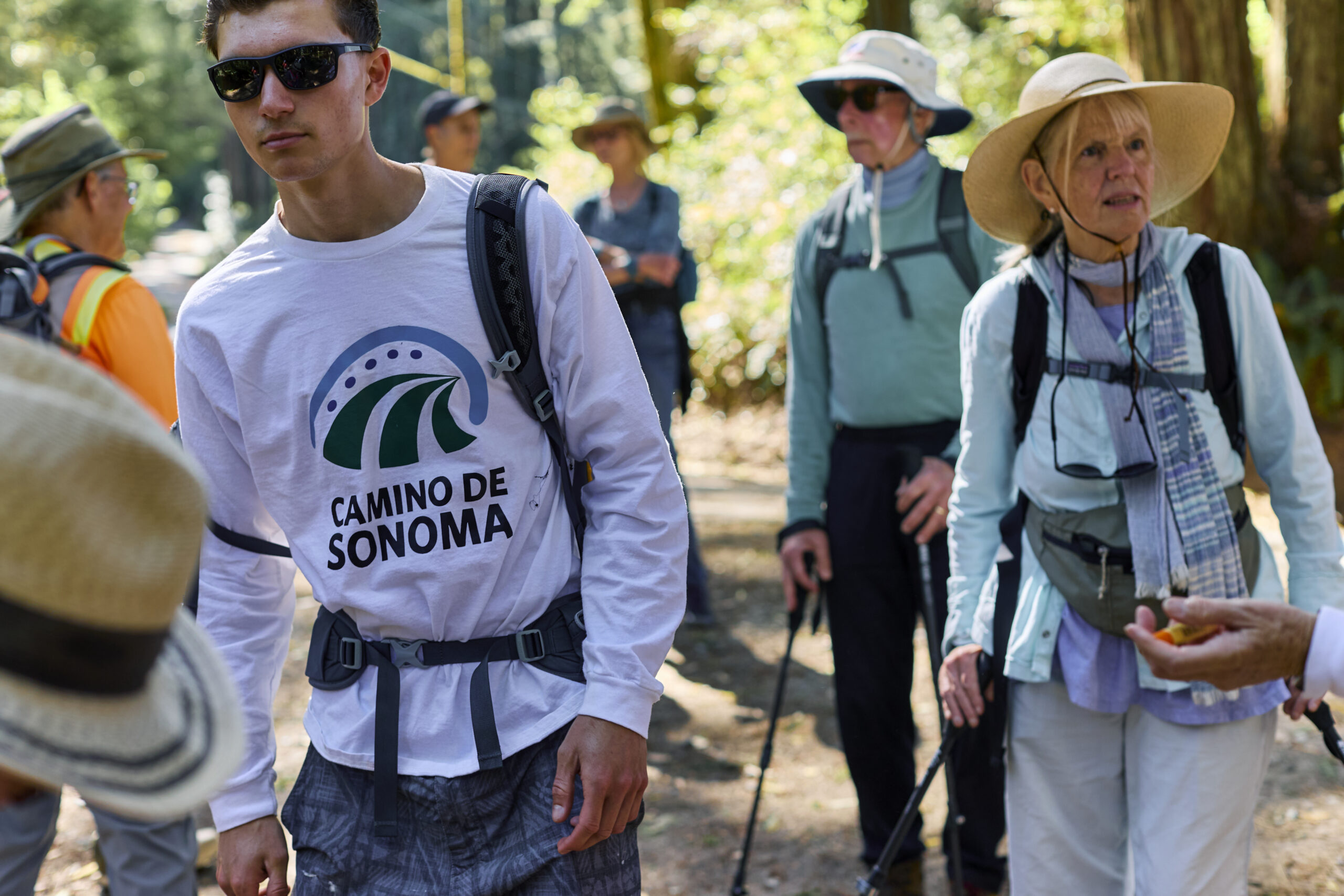 Camino de Sonoma hikers